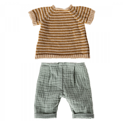 Maileg - Tøj til kanin, dreng - size 3 - Strikket bluse og buks. Legetøj